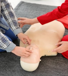 İlk Yardım Eğitimi (Sağlık Bakanlığı Onaylı) İlk Yardım Eğitimi (Sağlık Bakanlığı Onaylı)